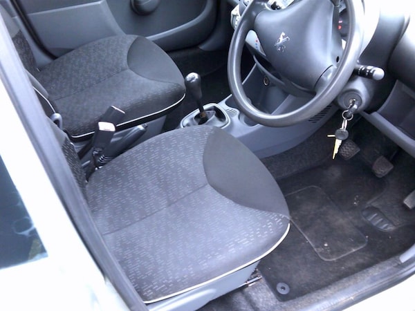Used Peugeot 107 2010 for sale - 76209941: Photo 8