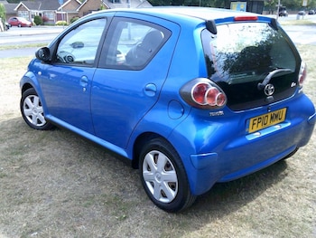 Used Toyota AYGO 2010 for sale - 79103068: Photo