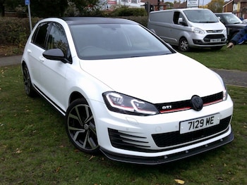Used Volkswagen Golf 2015 for sale - 76469373: Photo