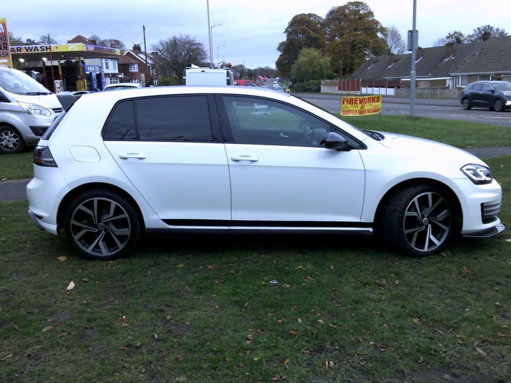 Used Volkswagen Golf 2015 for sale - 76469373: Photo 9