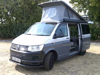 Used Volkswagen Transporter 2016 for sale - 79529146: Photo
