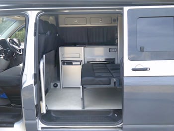 Used Volkswagen Transporter 2016 for sale - 79529146: Photo