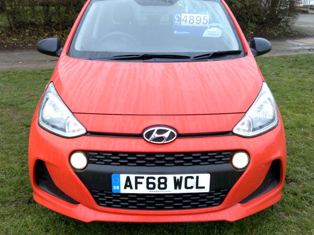 Used Hyundai i10 2018 for sale - 76664970: Photo 2