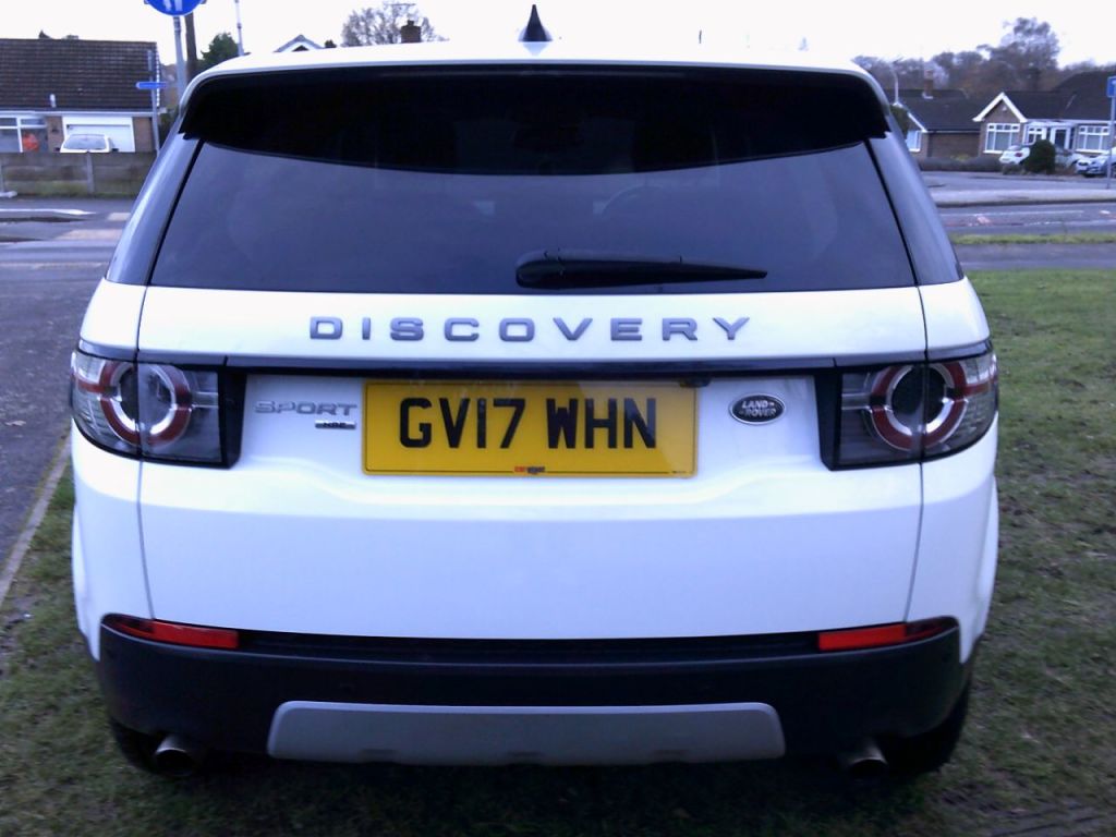 Used Land Rover Discovery Sport 2017 for sale - 76836132: Photo 5