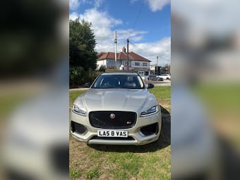 Used Jaguar F-Pace 2016 for sale - 79776369: Photo