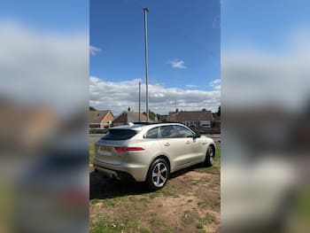Used Jaguar F-Pace 2016 for sale - 79776369: Photo