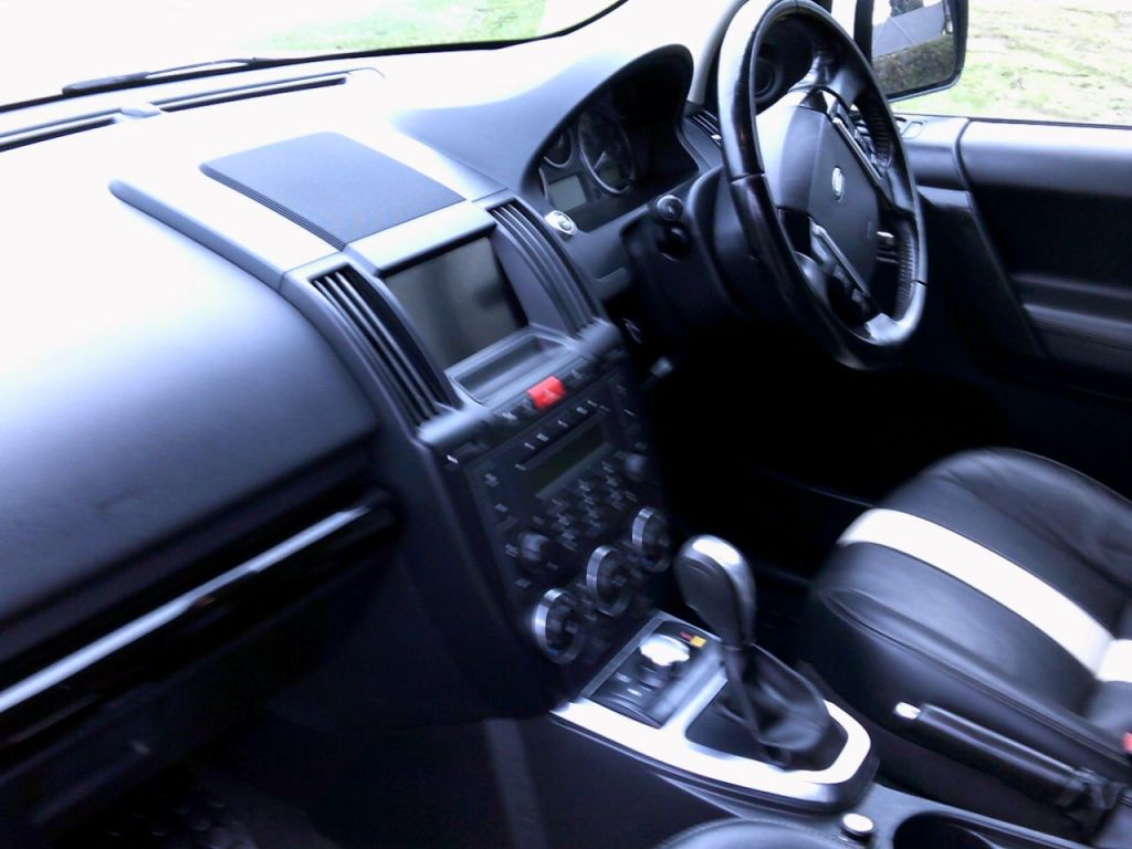 Used Land Rover Freelander 2011 for sale - 77616546: Photo 17