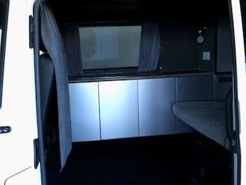 Used Volkswagen Transporter 2003 for sale - 78733223: Photo