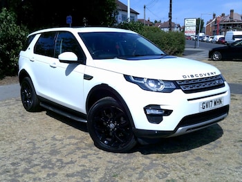 Used Land Rover Discovery Sport 2017 for sale - 79536369: Photo