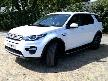 Used Land Rover Discovery Sport 2017 for sale - 79536369: Photo