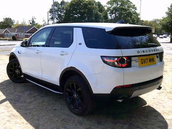 Used Land Rover Discovery Sport 2017 for sale - 79536369: Photo