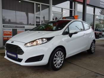 2014  - Ford Fiesta STYLE 1.25 3dr Frozen White + FSH 6 Stamps +£35  RFL