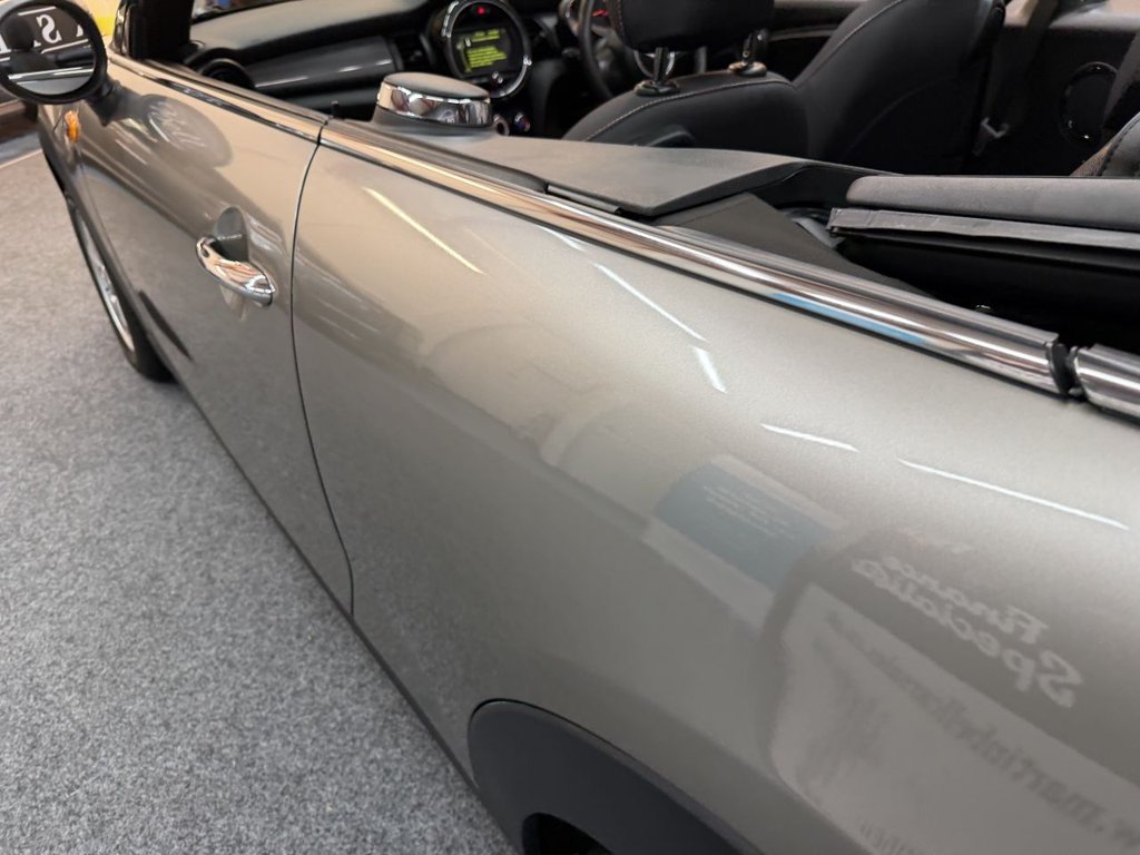 Used MINI Convertible 2017 for sale - 76792086: Photo 11