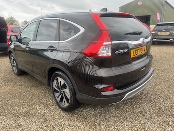 Used Honda CR-V 2017 for sale - 76470516: Photo