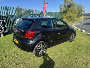 Used Volkswagen Polo 2014 for sale - 76010334: Photo