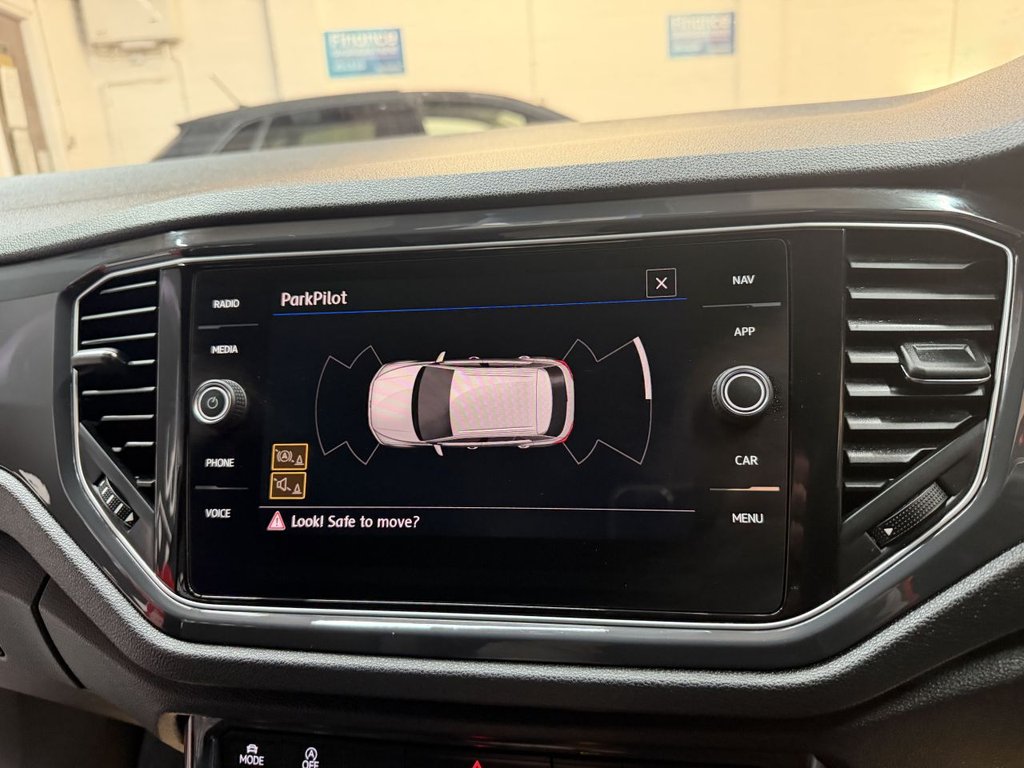 Used Volkswagen T-Roc 2018 for sale - 77383888: Photo 17