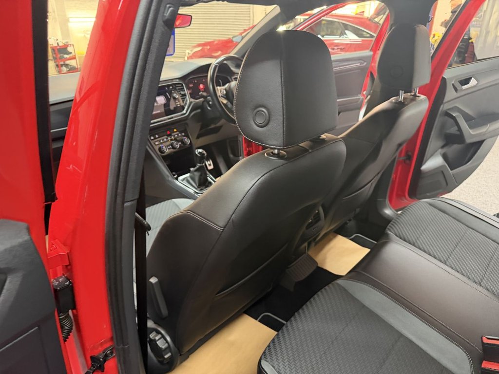 Used Volkswagen T-Roc 2018 for sale - 77383888: Photo 31