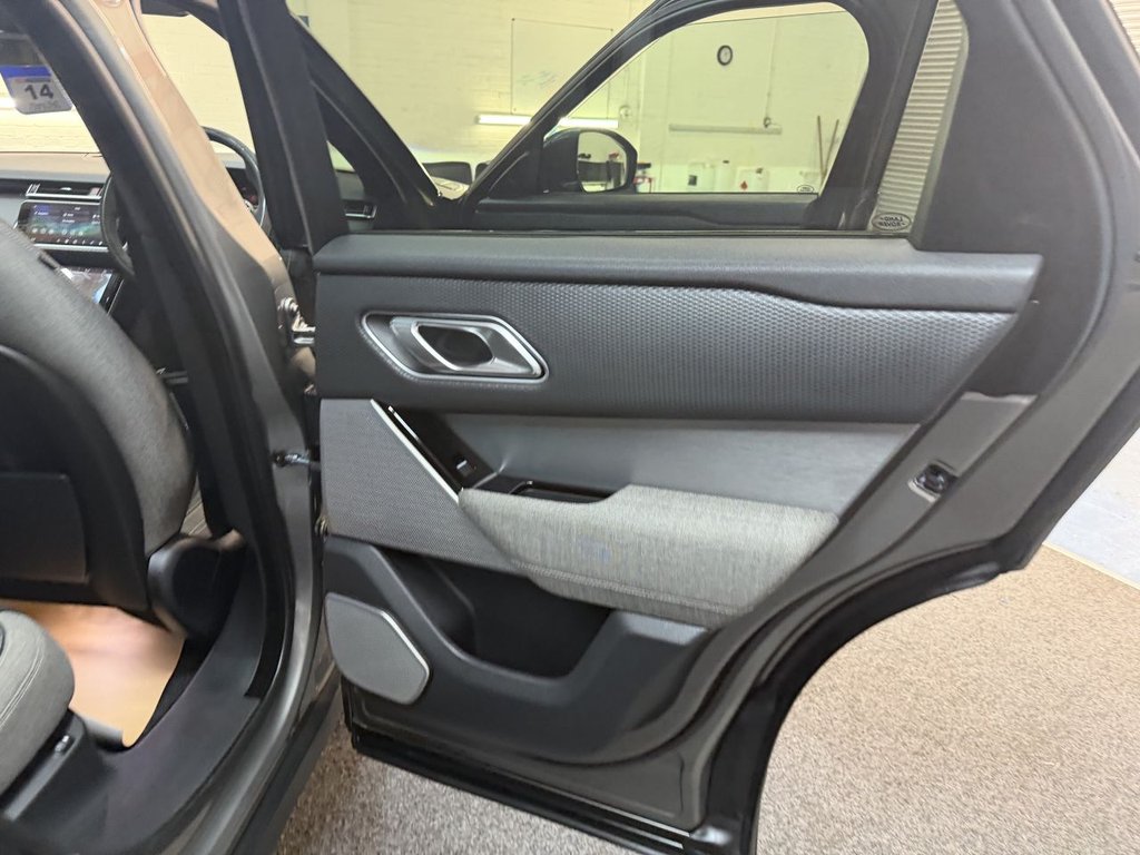 Used Land Rover Range Rover Velar 2017 for sale - 78096103: Photo 33
