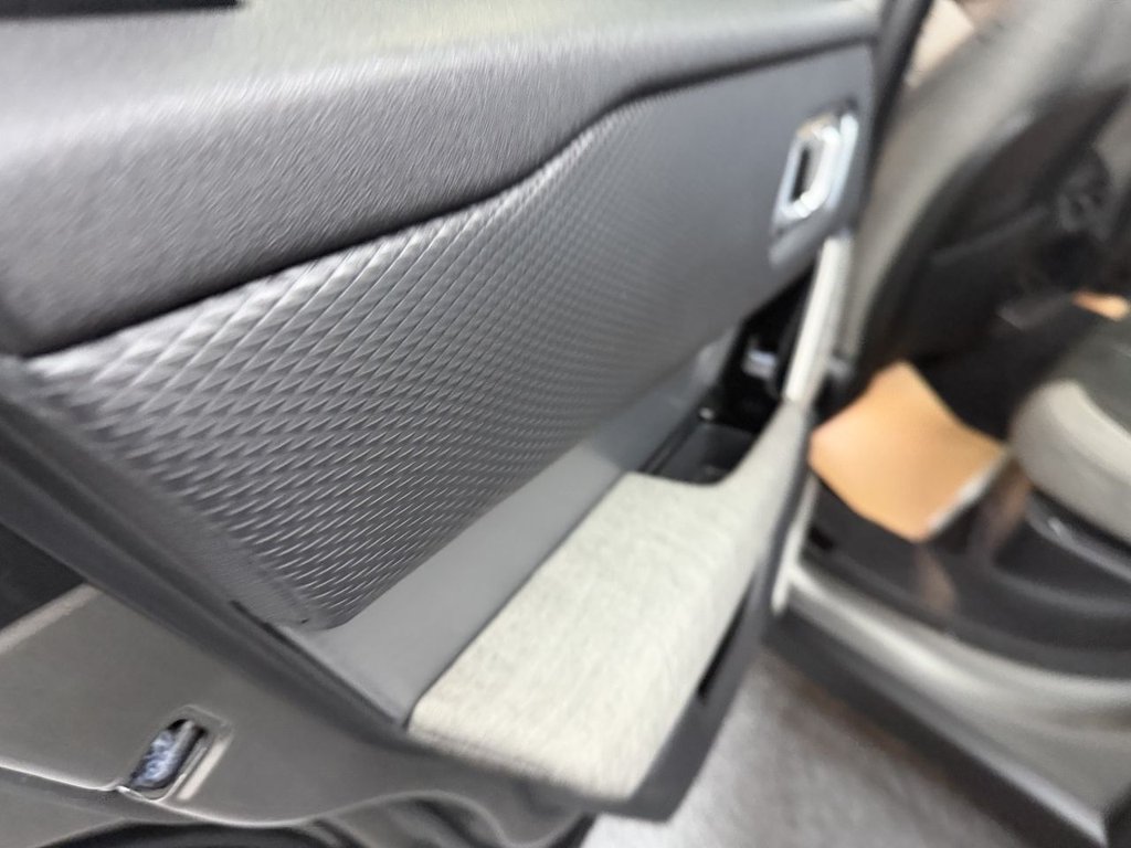 Used Land Rover Range Rover Velar 2017 for sale - 78096103: Photo 37