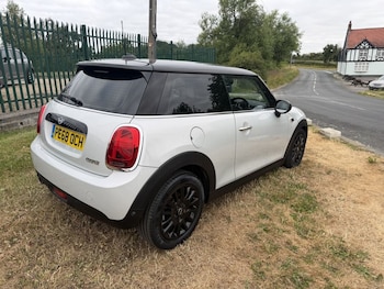 Used MINI Hatch 2018 for sale - 79276559: Photo