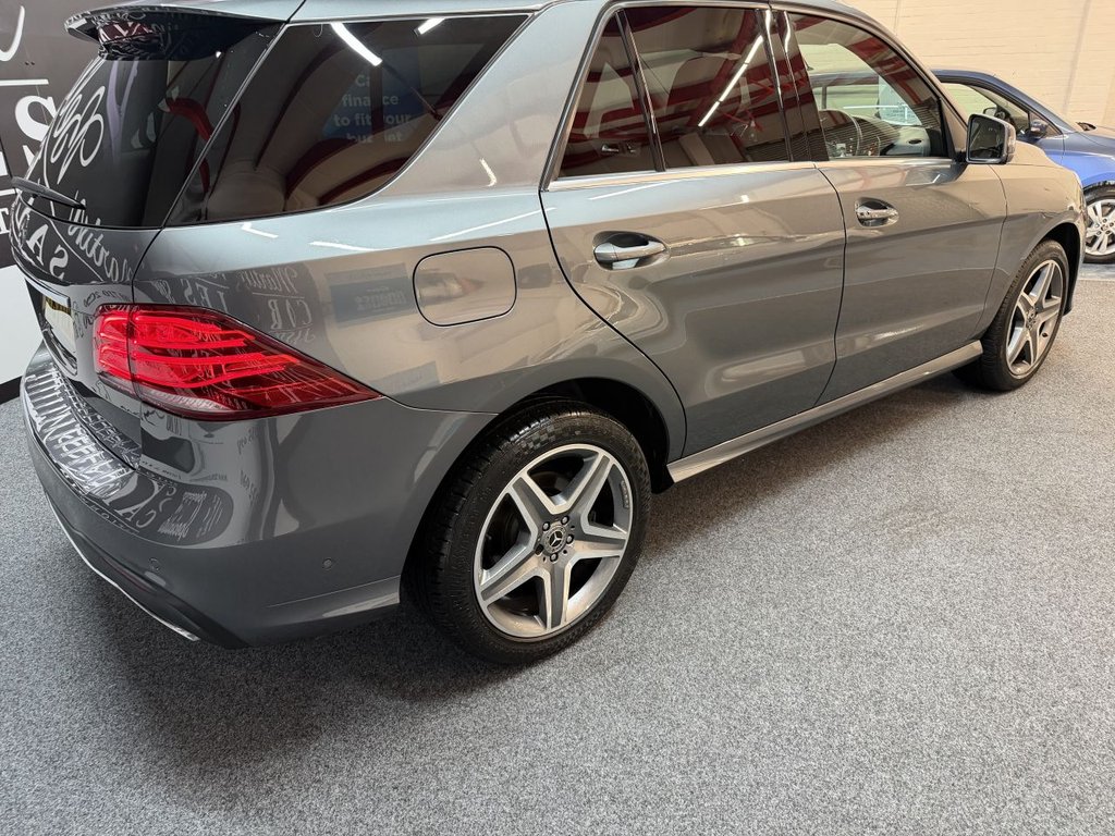 Used Mercedes-Benz GLE 2017 for sale - 76941632: Photo 5