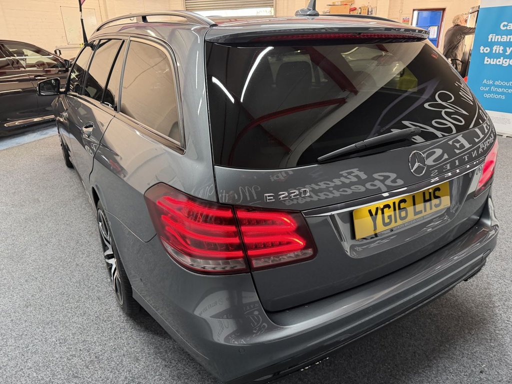 Used Mercedes-Benz E Class 2016 for sale - 76792331: Photo 8