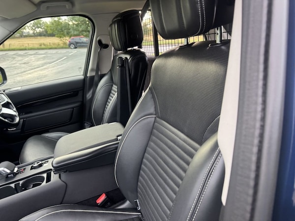 Used Land Rover Discovery 2022 for sale - 75716045: Photo 17