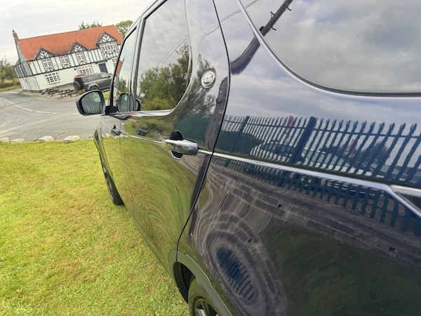 Used Land Rover Discovery 2022 for sale - 75716045: Photo 33