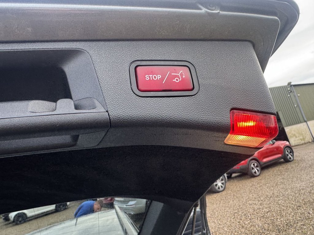 Used Mercedes-Benz E Class 2016 for sale - 76535772: Photo 12