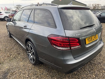 Used Mercedes-Benz E Class 2016 for sale - 76535772: Photo