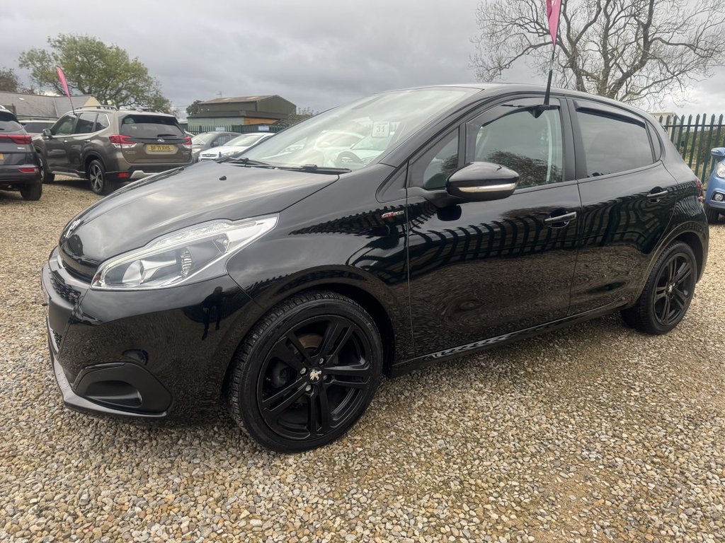 Used Peugeot 208 2019 for sale - 76333672: Photo 2