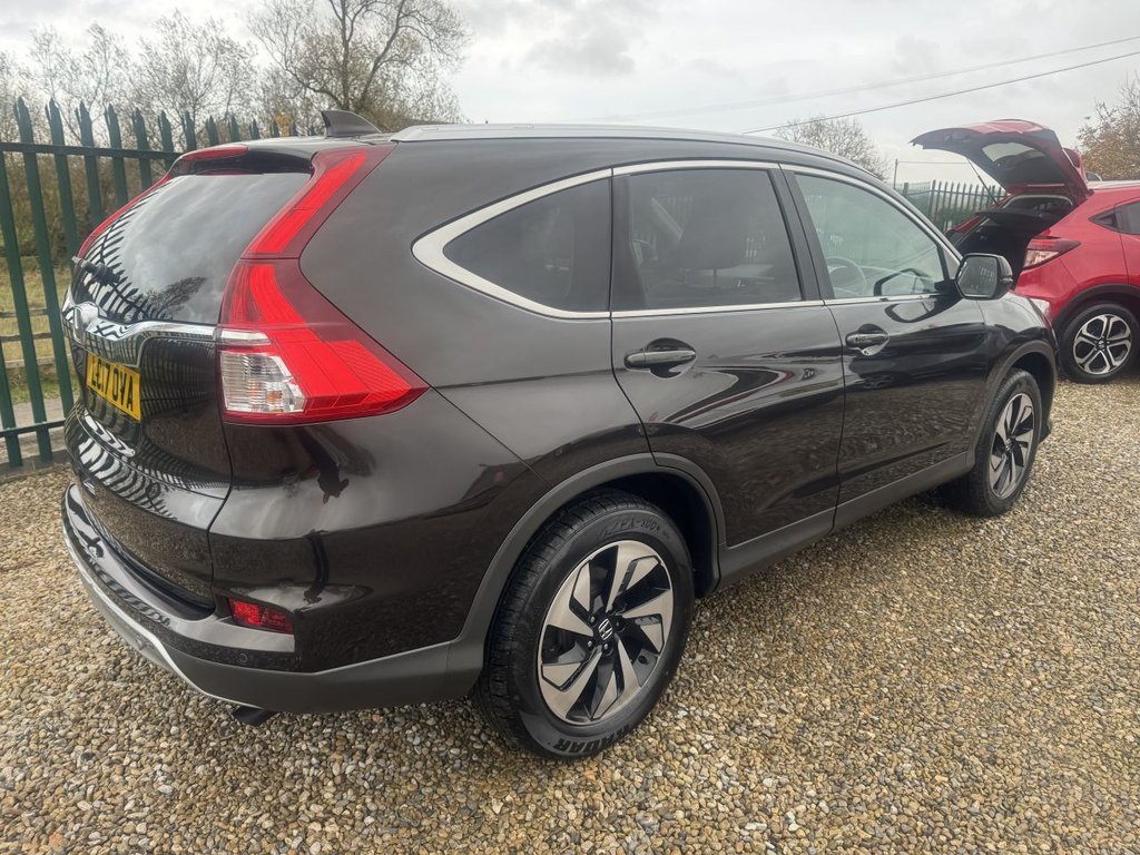 Used Honda CR-V 2017 for sale - 76654432: Photo 3