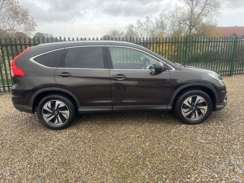 Used Honda CR-V 2017 for sale - 76654432: Photo 5