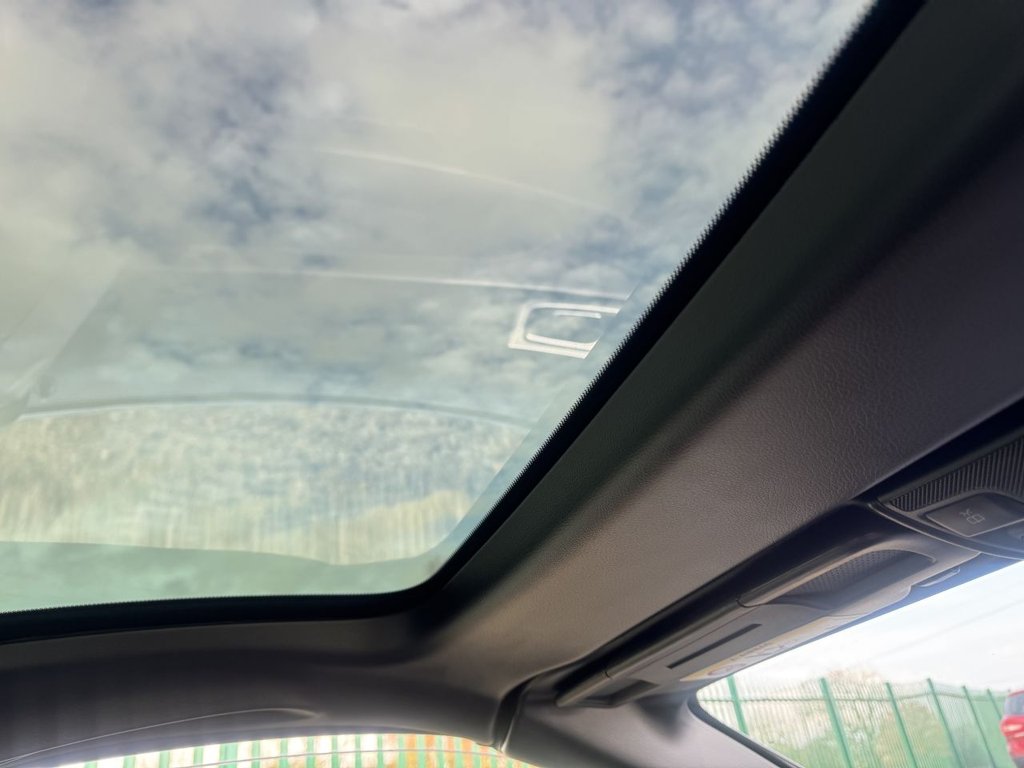 Used Mercedes-Benz SLC 2020 for sale - 76617982: Photo 12