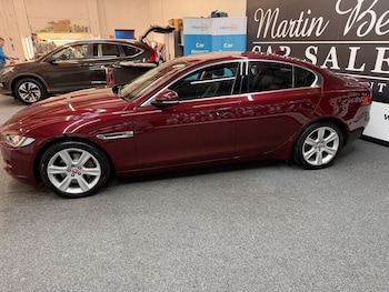 Used Jaguar XE 2016 for sale - 79493971: Photo
