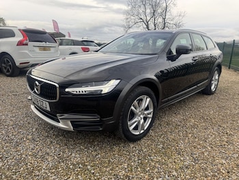 Used Volvo V90 Cross Country 2018 for sale - 76333707: Photo