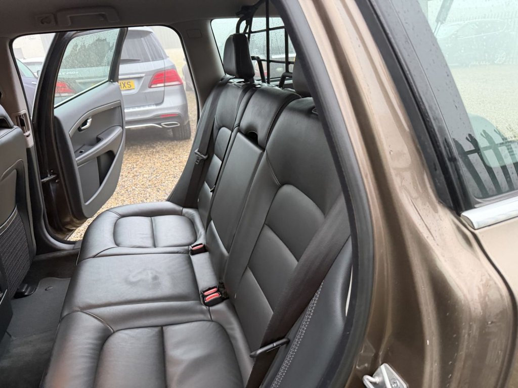 Used Volvo XC70 2014 for sale - 77037759: Photo 14