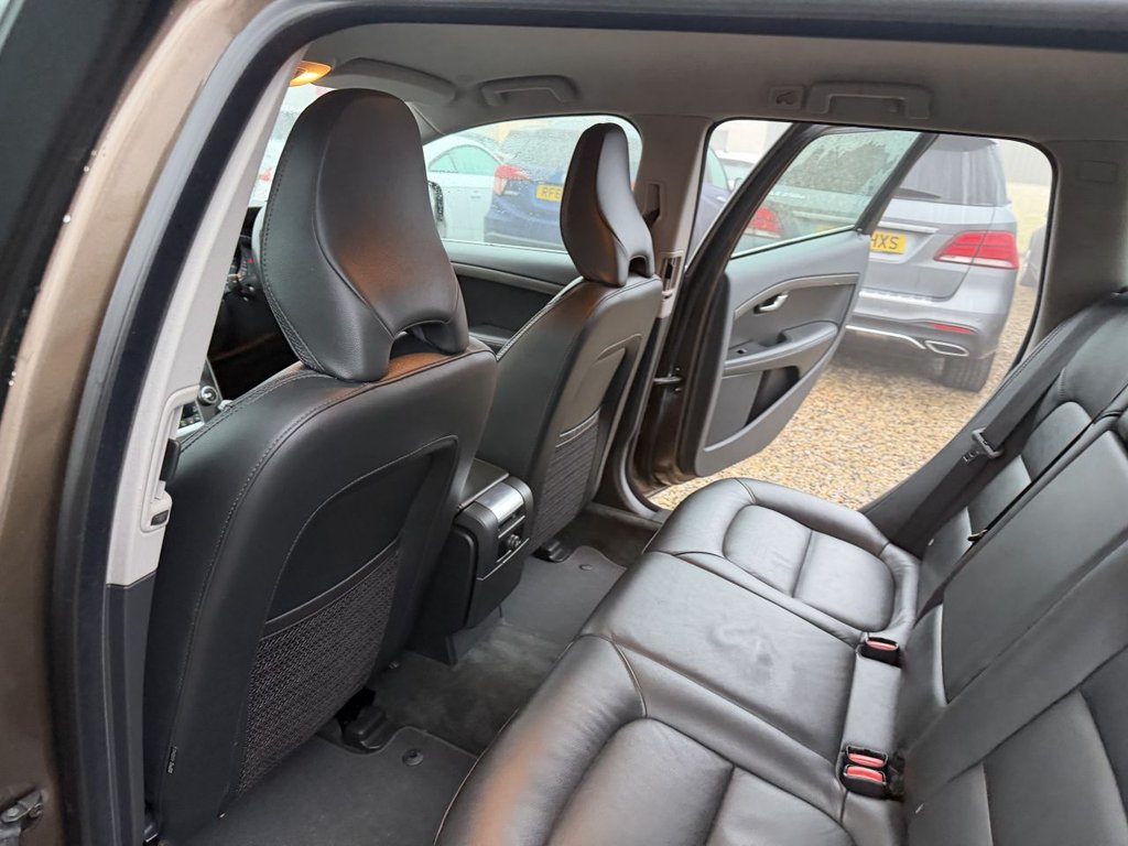 Used Volvo XC70 2014 for sale - 77037759: Photo 16