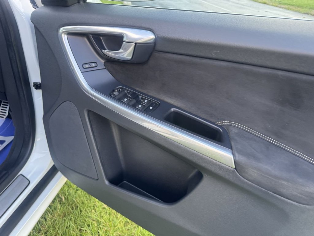 Used Volvo XC60 2015 for sale - 76333279: Photo 30