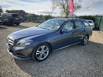 Used Mercedes-Benz E Class 2013 for sale - 76132634: Photo