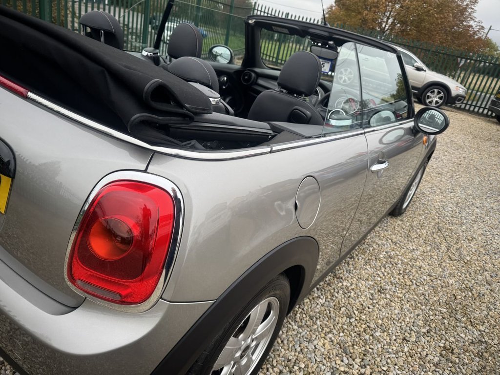 Used MINI Convertible 2017 for sale - 76235874: Photo 11