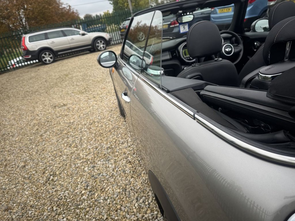 Used MINI Convertible 2017 for sale - 76235874: Photo 12