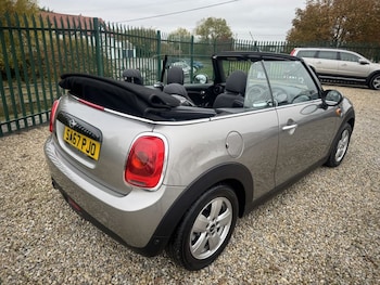 Used MINI Convertible 2017 for sale - 76235874: Photo