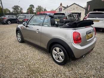 Used MINI Convertible 2017 for sale - 76235874: Photo