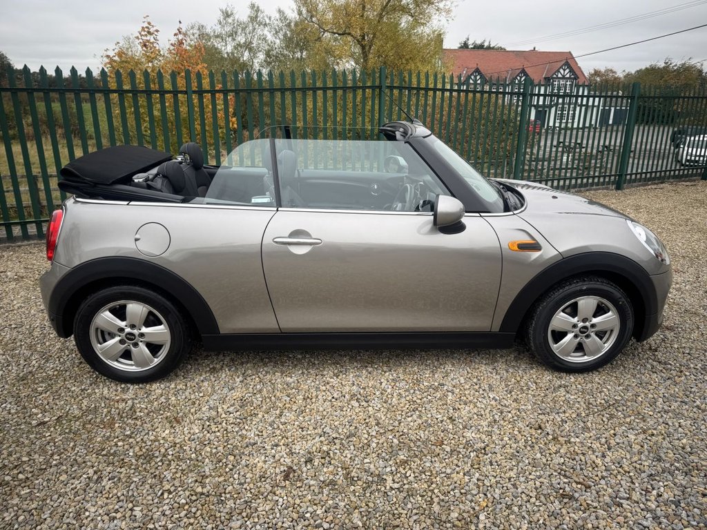 Used MINI Convertible 2017 for sale - 76235874: Photo 5