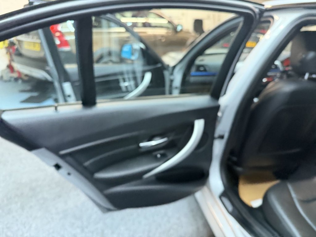 Used BMW 3 Series 2014 for sale - 77153614: Photo 24