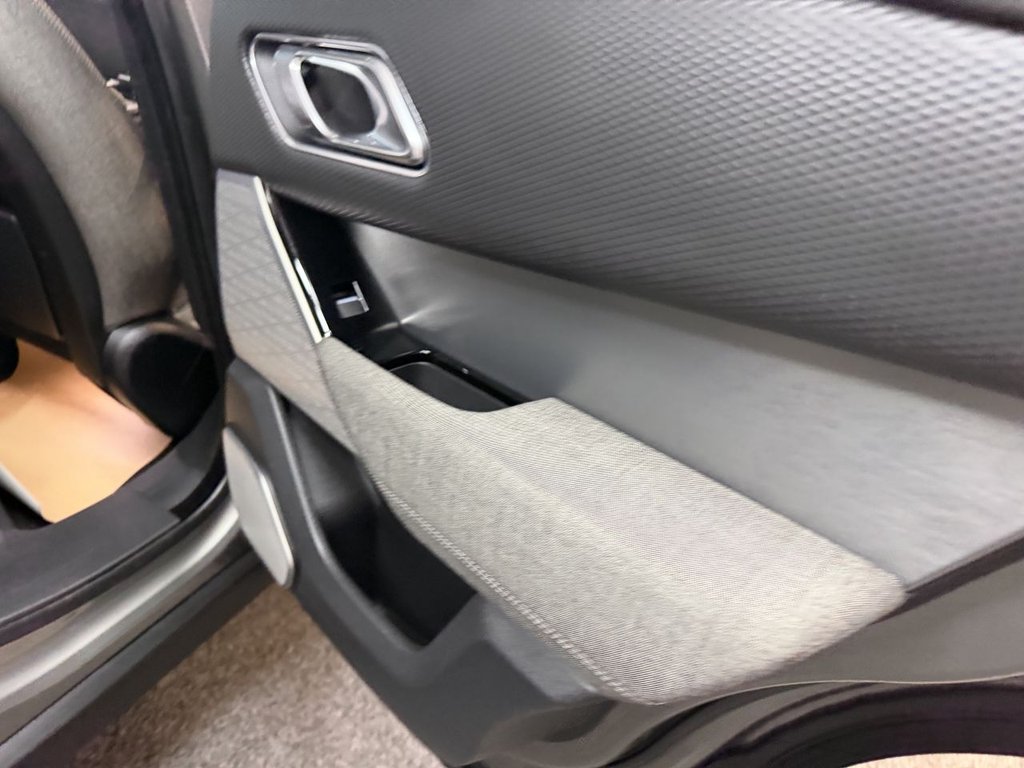 Used Land Rover Range Rover Velar 2017 for sale - 77692605: Photo 30