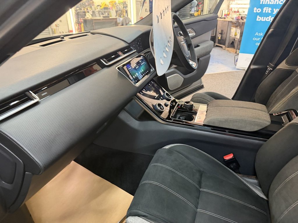 Used Land Rover Range Rover Velar 2017 for sale - 77692605: Photo 38