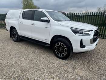 2022 (22) - 2.4 D-4D INVINCIBLE MANUAL 4WD EURO 6 ONE OWNER 4-Door