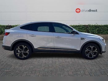 Used Renault Arkana 2023 for sale - 79647859: Photo